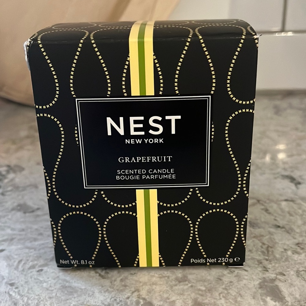 NIB Nest Grapefruit Candle